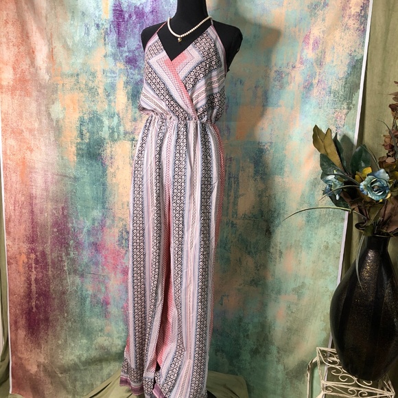 Fire Los Angeles Pants - NWT 📌  Fire Los Angeles Wide Leg Neck holder Jumpsuit with Pockets